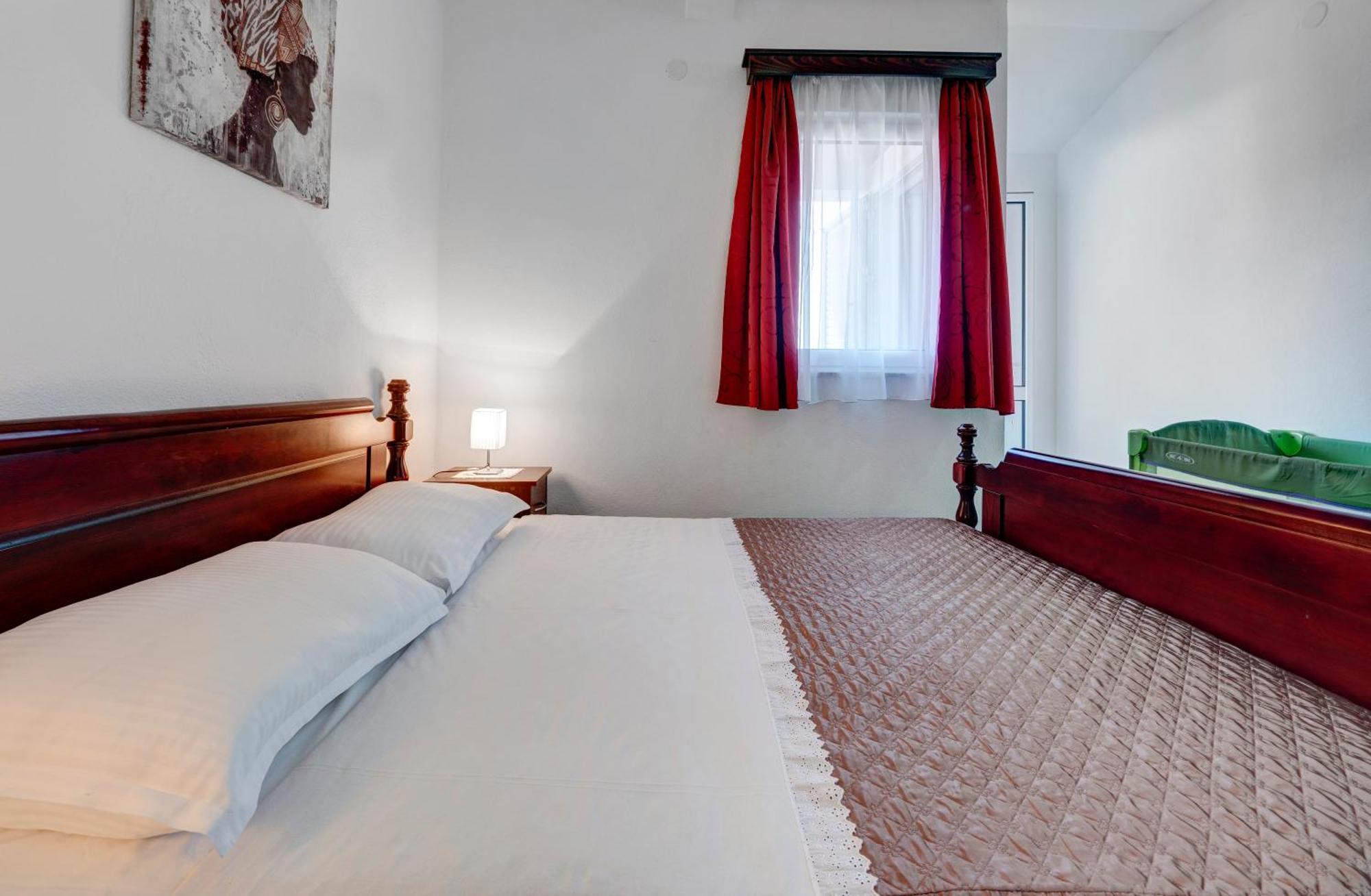 Apartments Marina Sveti Stefan Εξωτερικό φωτογραφία